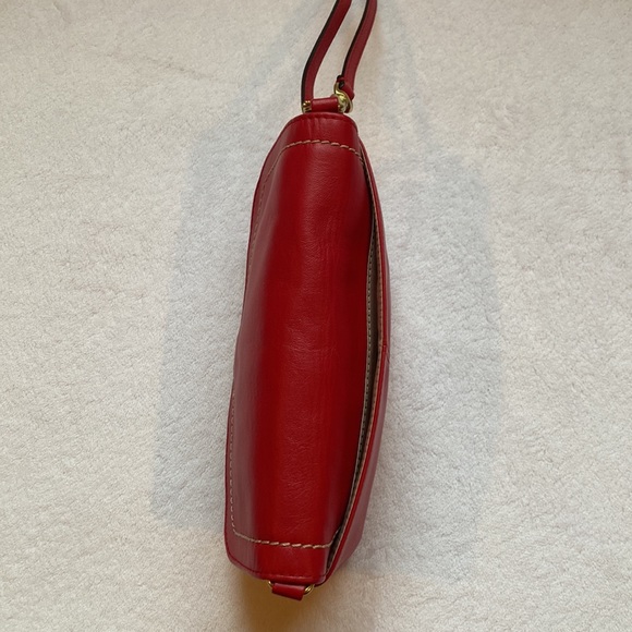 Coach wallet no tags.     #2 - Picture 11 of 13